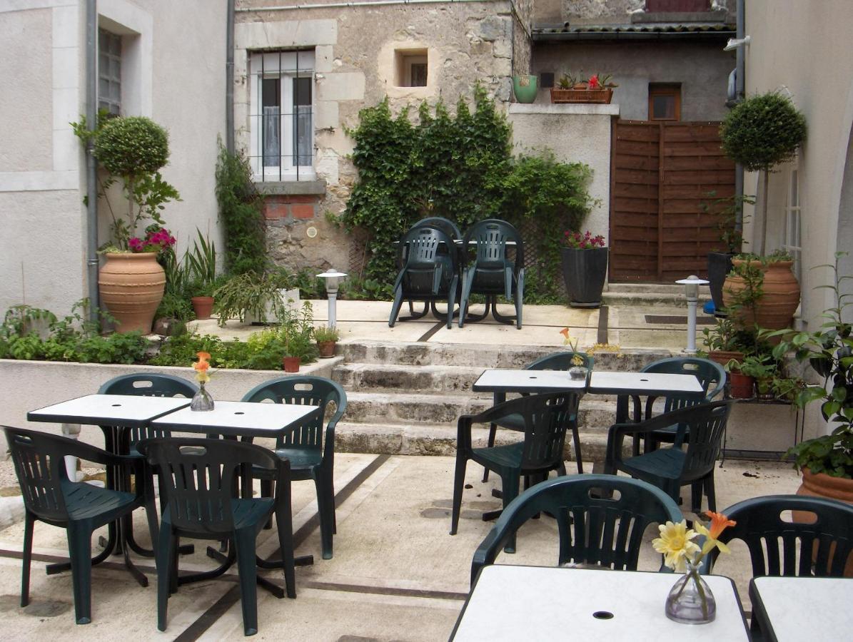 Auberge De La Tour Mennetou-sur-Cher 外观 照片