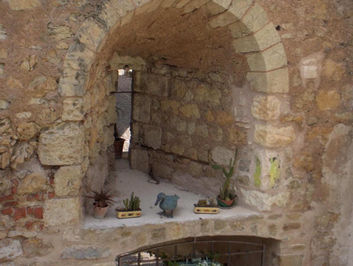 Auberge De La Tour Mennetou-sur-Cher 外观 照片
