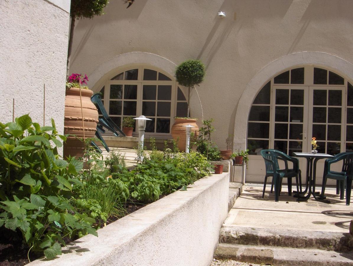 Auberge De La Tour Mennetou-sur-Cher 外观 照片